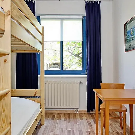 Apartmenthaus Bull 1 Apartment Kuehlungsborn